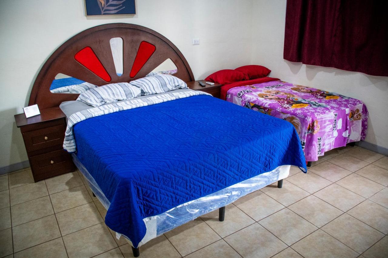 Hostal Don Luis Santa Rosa de Lima Ngoại thất bức ảnh